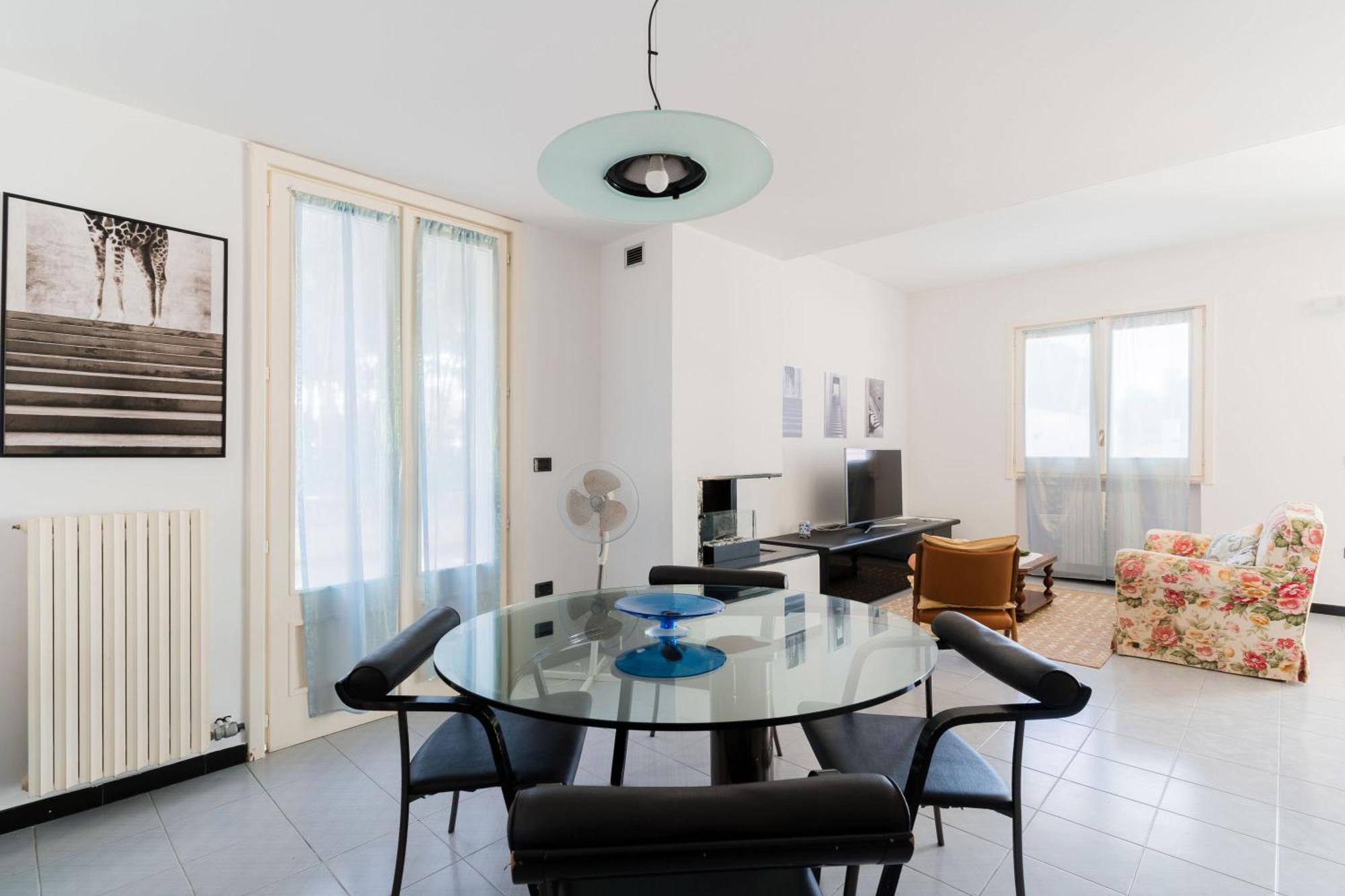 Intera Casa Ad Uso Esclusivo Con 3 Camere 2 Bagni Giardino Wifi Parcheggio Lavatrice Microonde Barbecue Macchina Caffe Tuglie Buitenkant foto