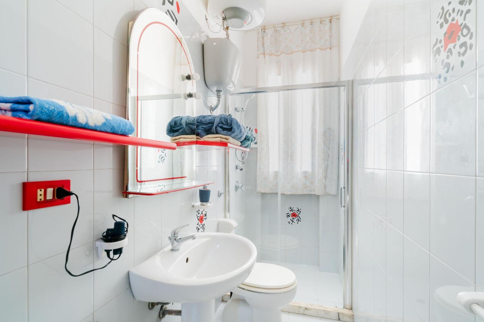 Intera Casa Ad Uso Esclusivo Con 3 Camere 2 Bagni Giardino Wifi Parcheggio Lavatrice Microonde Barbecue Macchina Caffe Tuglie Buitenkant foto