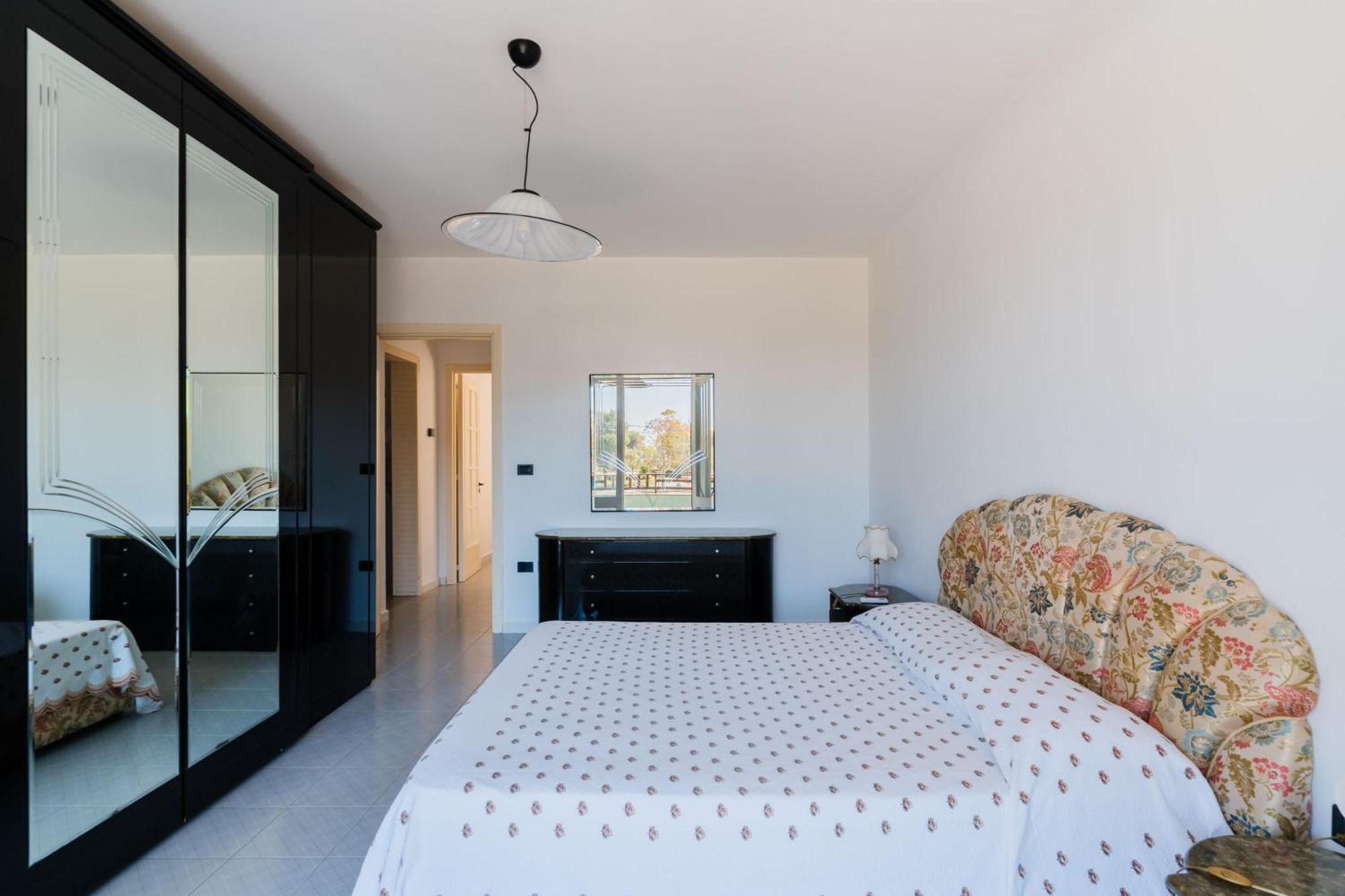 Intera Casa Ad Uso Esclusivo Con 3 Camere 2 Bagni Giardino Wifi Parcheggio Lavatrice Microonde Barbecue Macchina Caffe Tuglie Buitenkant foto