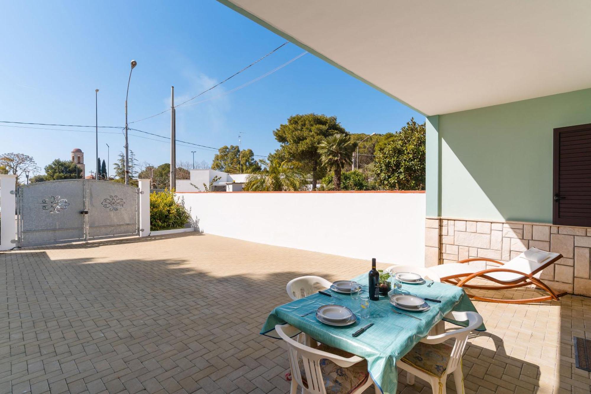 Intera Casa Ad Uso Esclusivo Con 3 Camere 2 Bagni Giardino Wifi Parcheggio Lavatrice Microonde Barbecue Macchina Caffe Tuglie Buitenkant foto